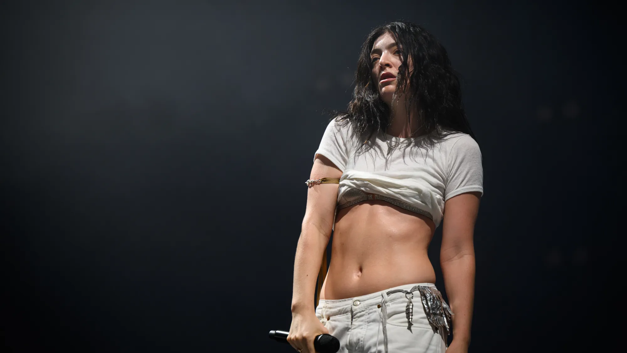 Lorde Steps Into Freedom After Ending Major-Label Deal